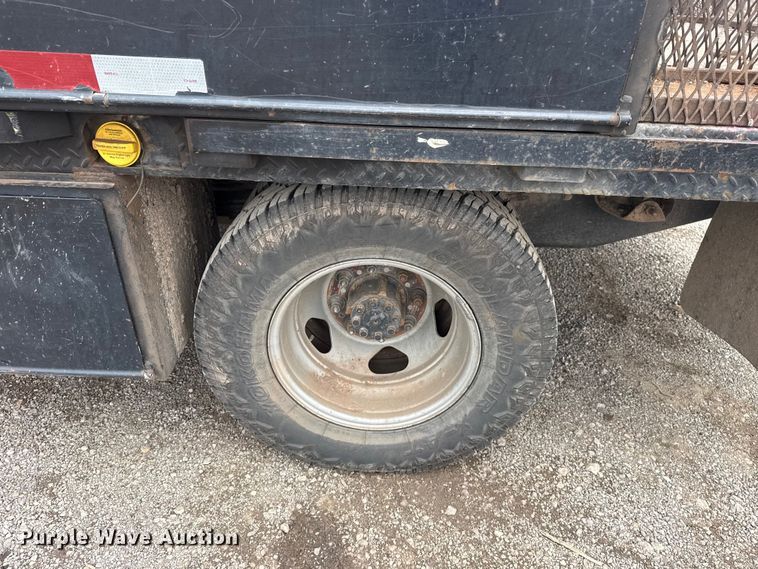 image for item DQ4364 2016 Chevrolet Silverado 3500HD Crew Cab flatbed pickup truck