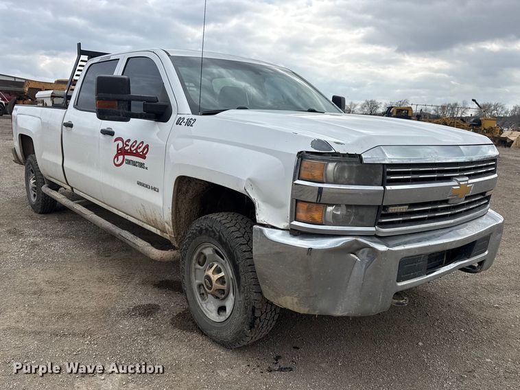 image for item DQ4365 2015 Chevrolet Silverado 2500HD Crew Cab pickup truck