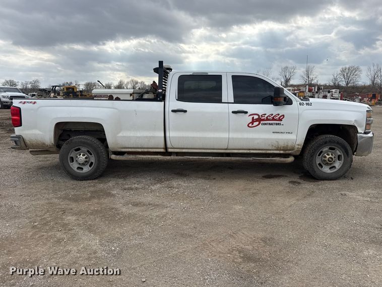 image for item DQ4365 2015 Chevrolet Silverado 2500HD Crew Cab pickup truck