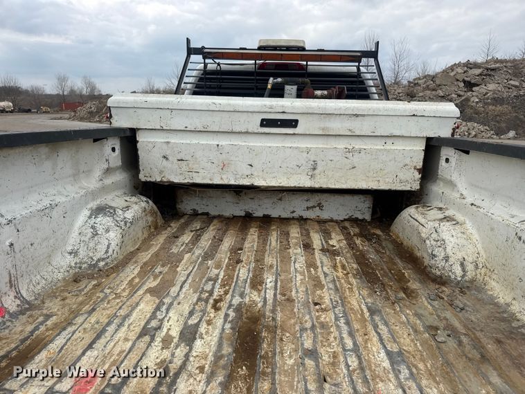 image for item DQ4365 2015 Chevrolet Silverado 2500HD Crew Cab pickup truck