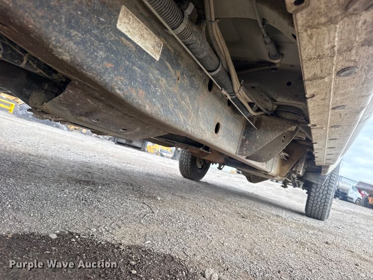 image for item DQ4365 2015 Chevrolet Silverado 2500HD Crew Cab pickup truck