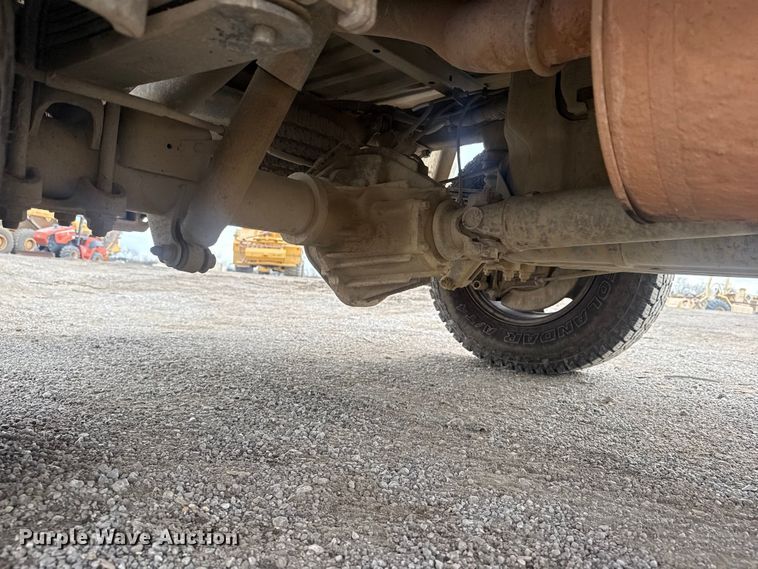 image for item DQ4365 2015 Chevrolet Silverado 2500HD Crew Cab pickup truck