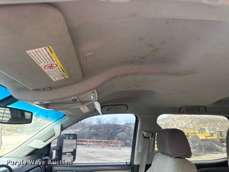 image for item DQ4365 2015 Chevrolet Silverado 2500HD Crew Cab pickup truck