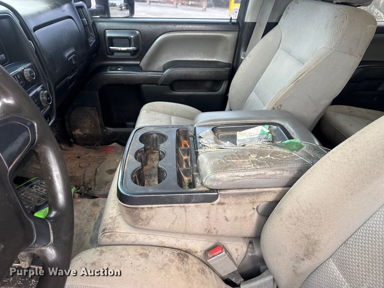 image for item DQ4365 2015 Chevrolet Silverado 2500HD Crew Cab pickup truck