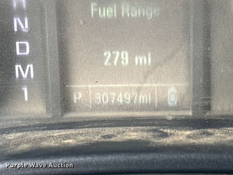 image for item DQ4365 2015 Chevrolet Silverado 2500HD Crew Cab pickup truck