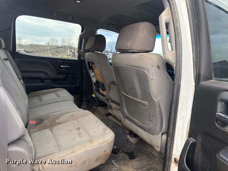 image for item DQ4365 2015 Chevrolet Silverado 2500HD Crew Cab pickup truck