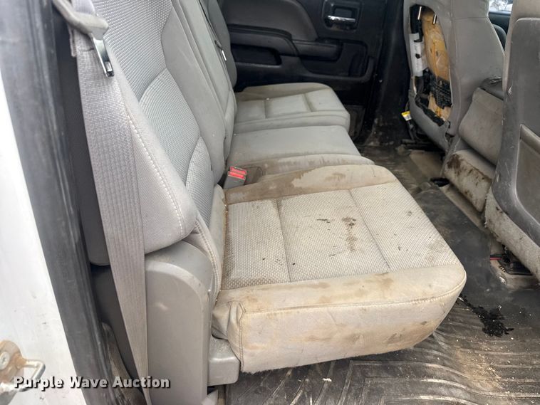 image for item DQ4365 2015 Chevrolet Silverado 2500HD Crew Cab pickup truck