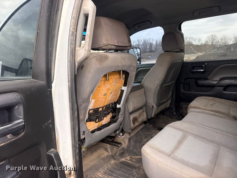 image for item DQ4365 2015 Chevrolet Silverado 2500HD Crew Cab pickup truck