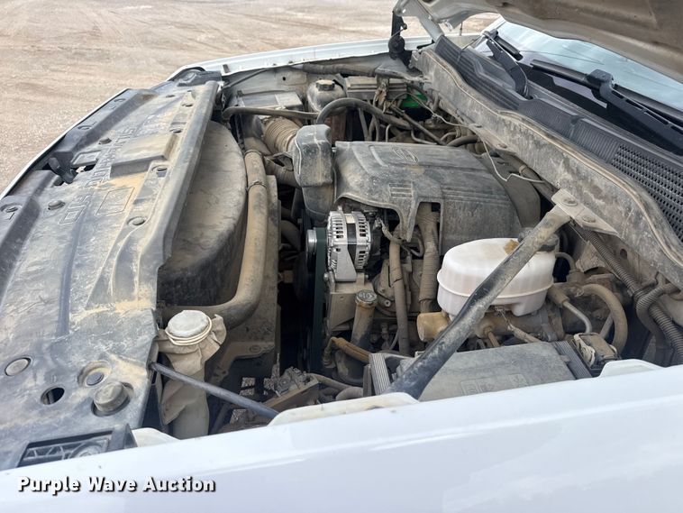 image for item DQ4365 2015 Chevrolet Silverado 2500HD Crew Cab pickup truck