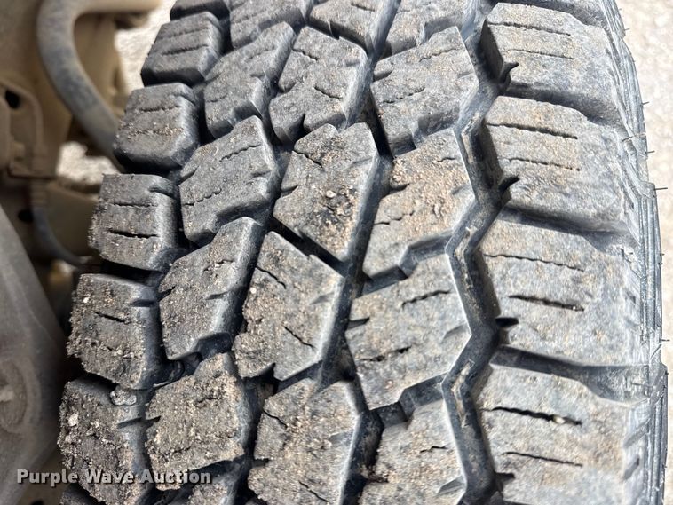 image for item DQ4365 2015 Chevrolet Silverado 2500HD Crew Cab pickup truck