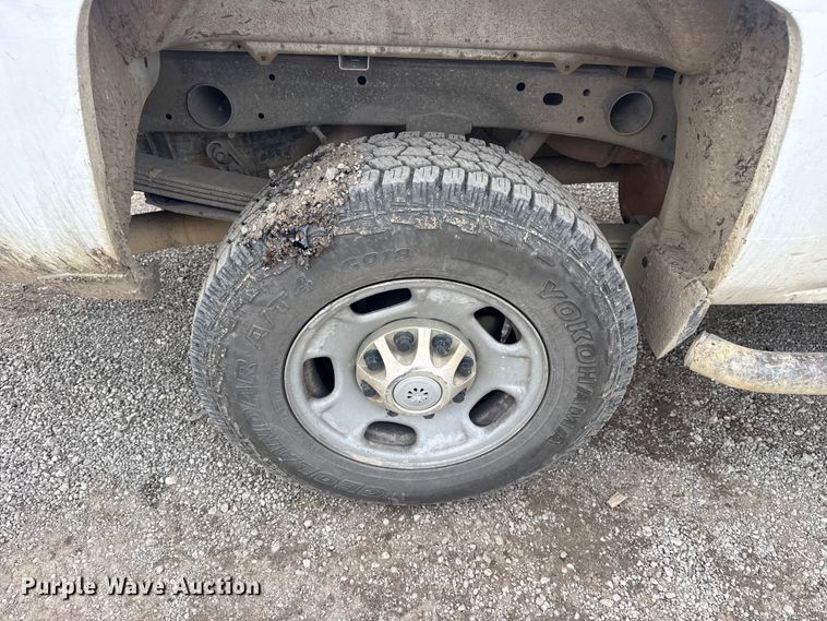 image for item DQ4365 2015 Chevrolet Silverado 2500HD Crew Cab pickup truck