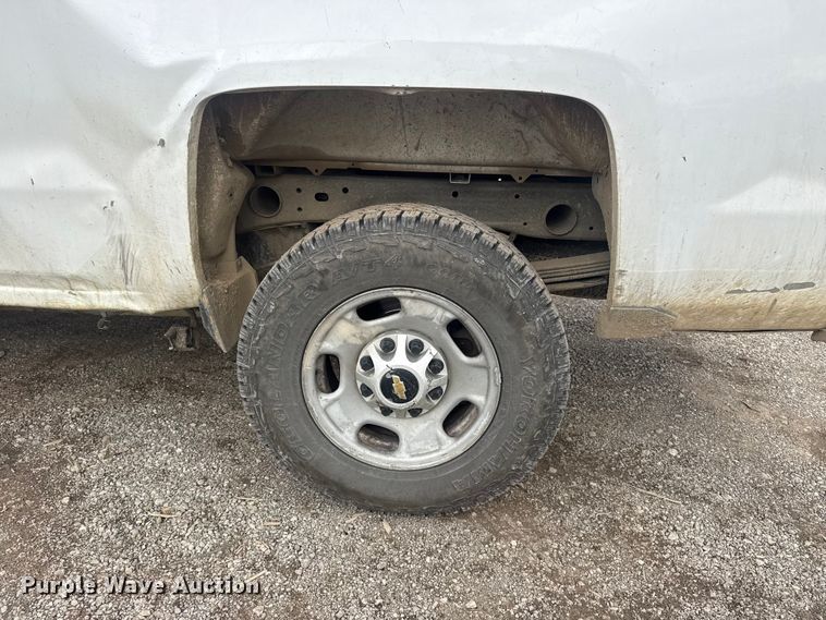 image for item DQ4365 2015 Chevrolet Silverado 2500HD Crew Cab pickup truck