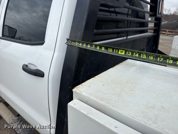 image for item DQ4366 2015 Chevrolet Silverado 3500HD Crew Cab flatbed pickup truck