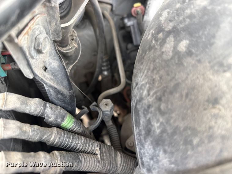 image for item DQ4366 2015 Chevrolet Silverado 3500HD Crew Cab flatbed pickup truck