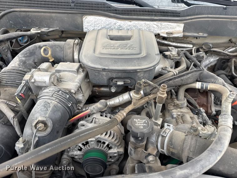 image for item DQ4366 2015 Chevrolet Silverado 3500HD Crew Cab flatbed pickup truck