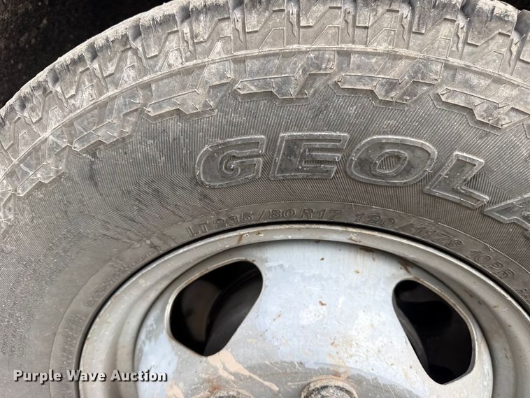 image for item DQ4366 2015 Chevrolet Silverado 3500HD Crew Cab flatbed pickup truck