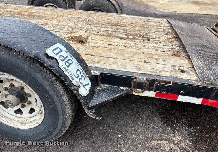 image for item DT0021 2009 Mac-Lander equipment trailer