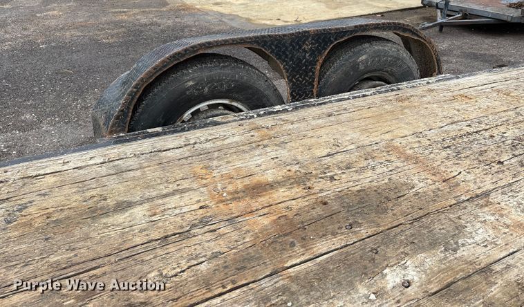 image for item DT0021 2009 Mac-Lander equipment trailer