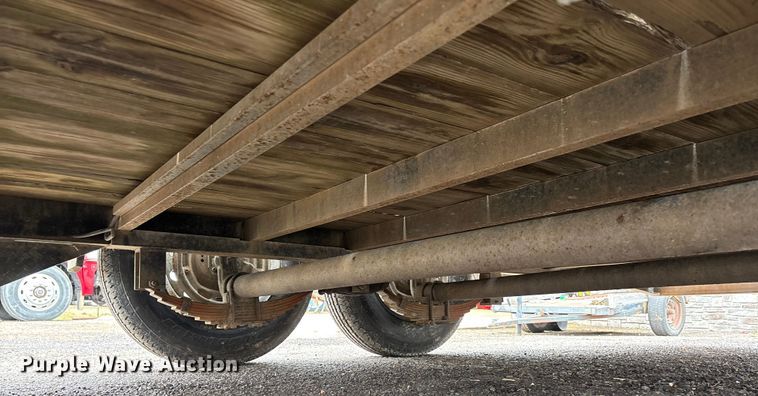 image for item DT0021 2009 Mac-Lander equipment trailer