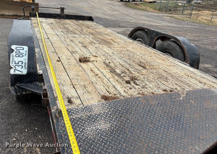 image for item DT0021 2009 Mac-Lander equipment trailer