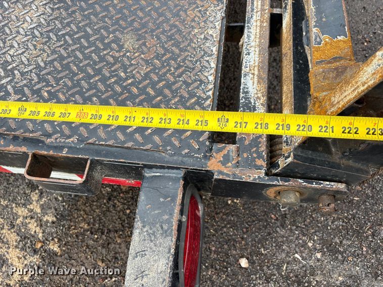 image for item DT0021 2009 Mac-Lander equipment trailer