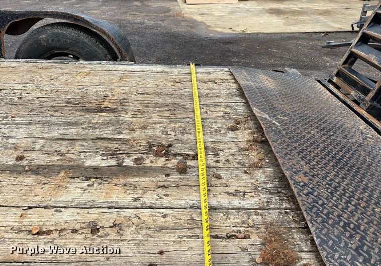 image for item DT0021 2009 Mac-Lander equipment trailer