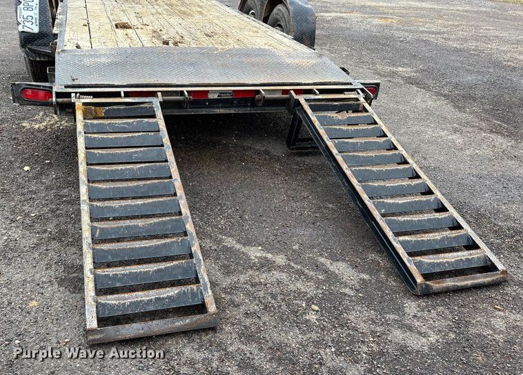 image for item DT0021 2009 Mac-Lander equipment trailer