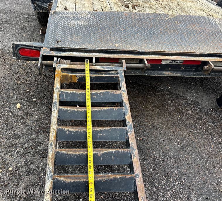 image for item DT0021 2009 Mac-Lander equipment trailer