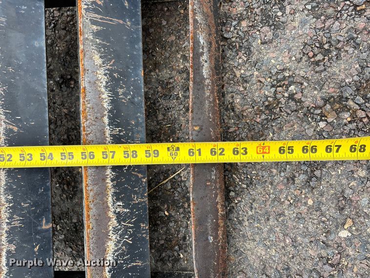 image for item DT0021 2009 Mac-Lander equipment trailer