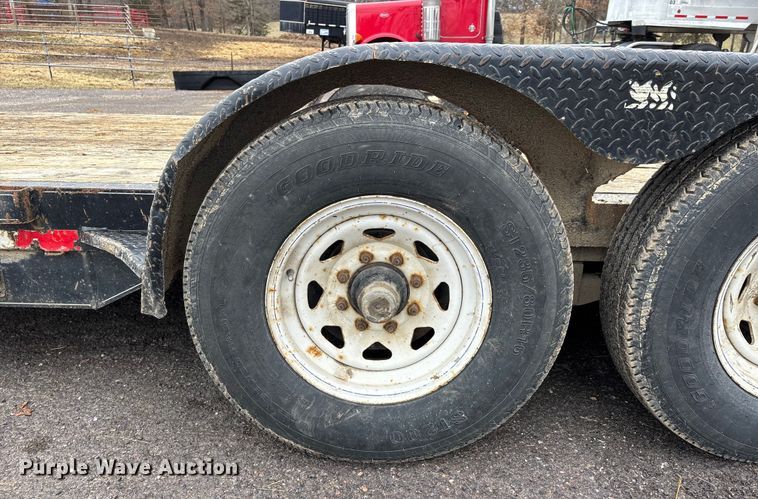 image for item DT0021 2009 Mac-Lander equipment trailer