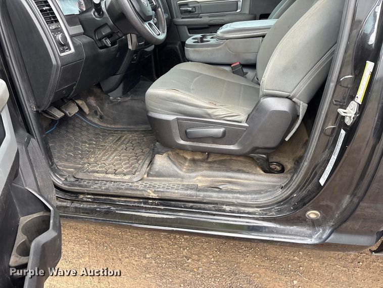 image for item DT0056 2018 RAM 1500 pickup truck