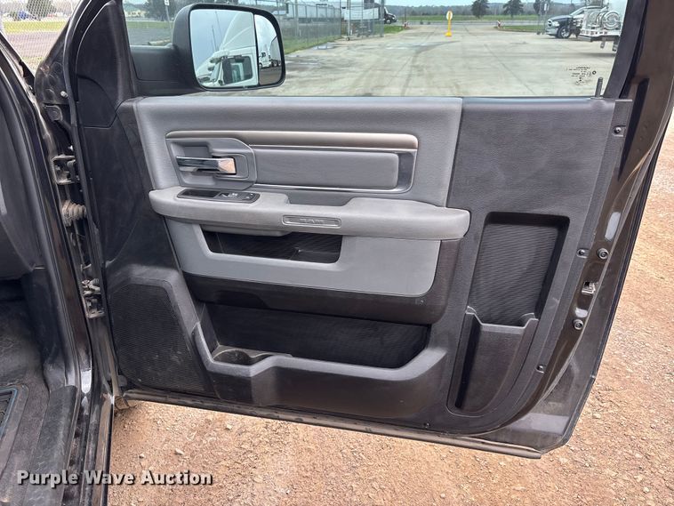 image for item DT0056 2018 RAM 1500 pickup truck