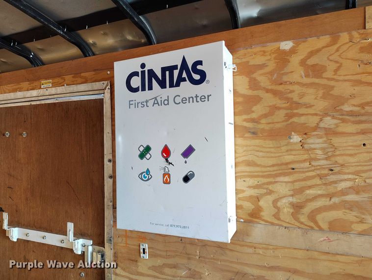 image for item DT0966 2014 Forest River enclosed cargo trailer