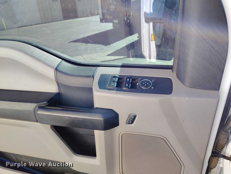 image for item DT0967 2021 Ford F250 Super Duty Ext. Cab pickup truck