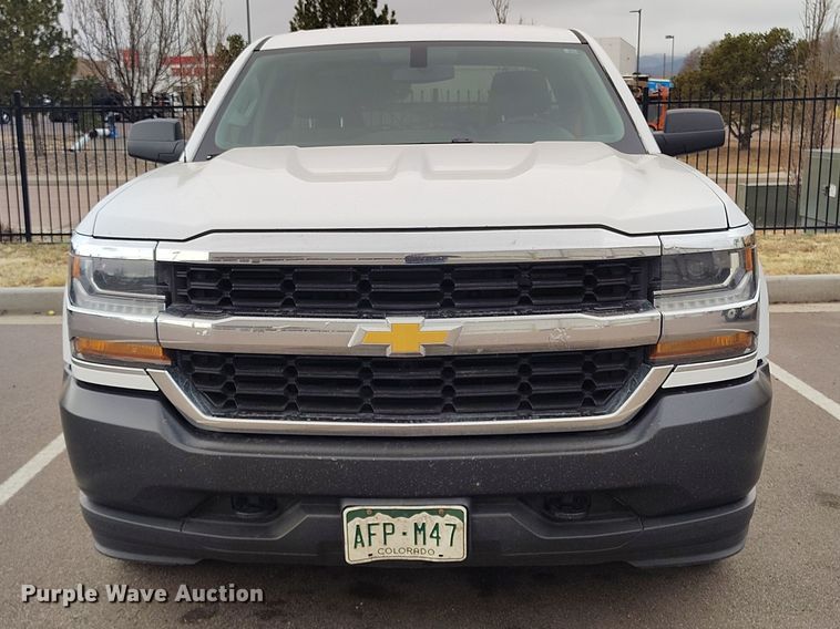 image for item DT0977 2019 Chevrolet Silverado 1500 Ext. Cab pickup truck