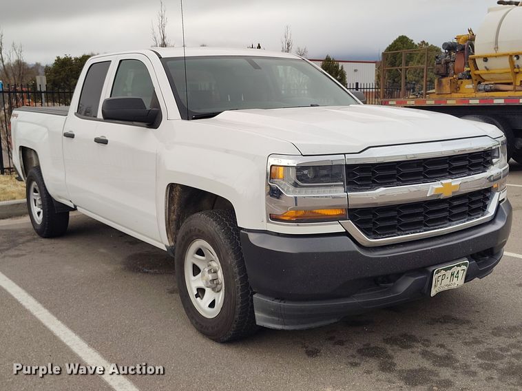 image for item DT0977 2019 Chevrolet Silverado 1500 Ext. Cab pickup truck