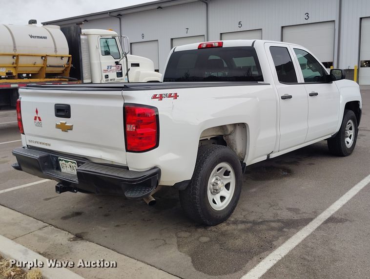 image for item DT0977 2019 Chevrolet Silverado 1500 Ext. Cab pickup truck