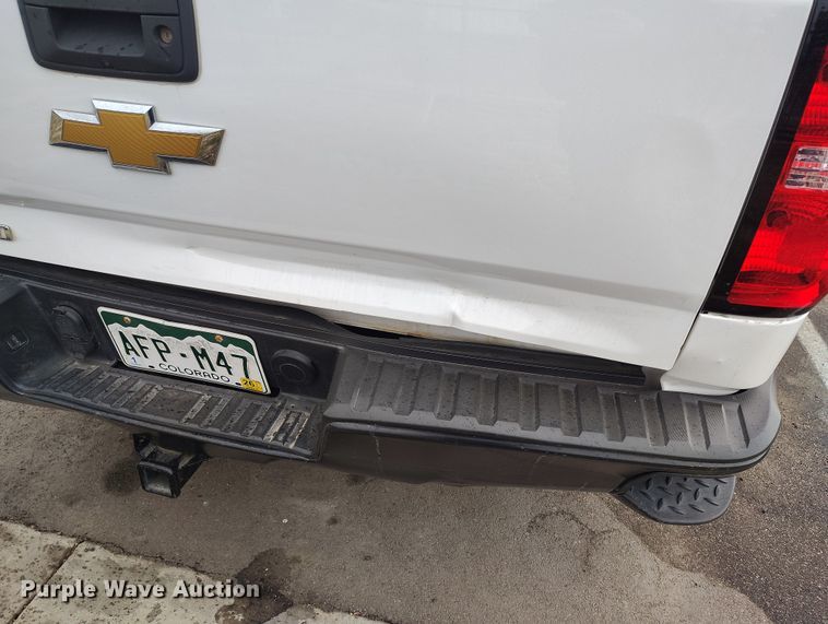 image for item DT0977 2019 Chevrolet Silverado 1500 Ext. Cab pickup truck