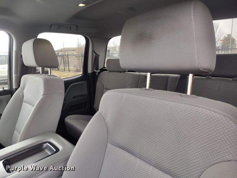 image for item DT0977 2019 Chevrolet Silverado 1500 Ext. Cab pickup truck