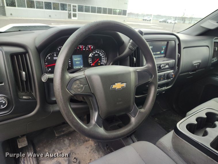 image for item DT0977 2019 Chevrolet Silverado 1500 Ext. Cab pickup truck