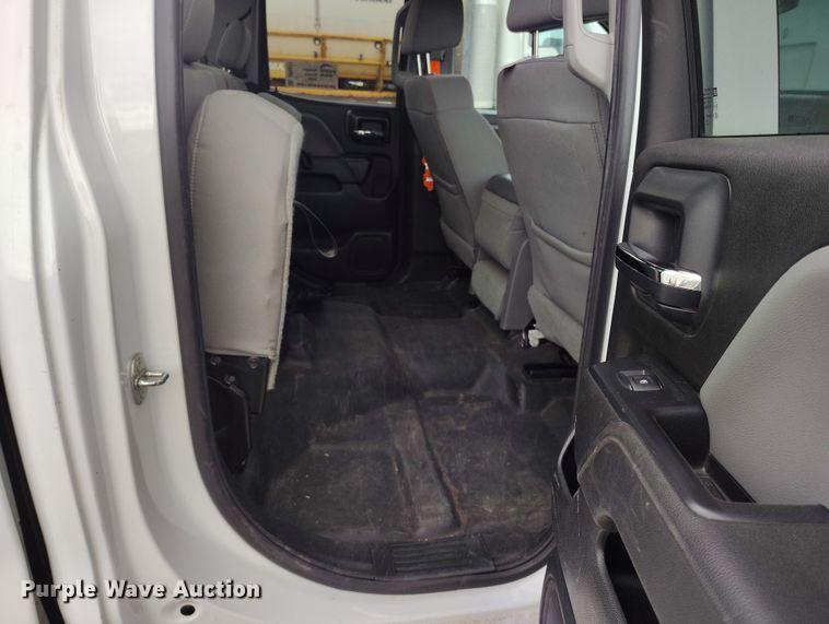 image for item DT0977 2019 Chevrolet Silverado 1500 Ext. Cab pickup truck