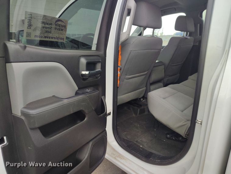 image for item DT0977 2019 Chevrolet Silverado 1500 Ext. Cab pickup truck