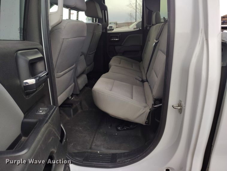 image for item DT0977 2019 Chevrolet Silverado 1500 Ext. Cab pickup truck