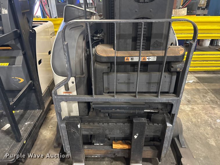 image for item DT2852 2018 Crown RM6025-45 reach truck