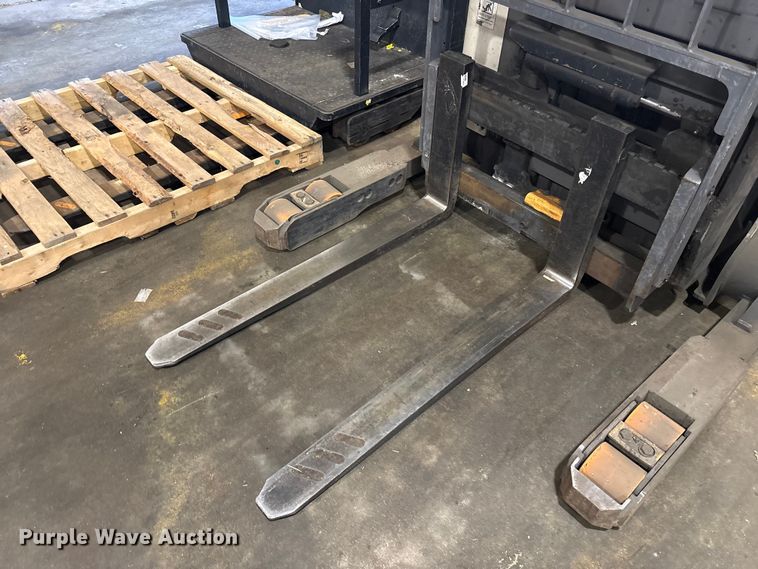 image for item DT2852 2018 Crown RM6025-45 reach truck