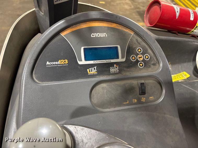 image for item DT2852 2018 Crown RM6025-45 reach truck