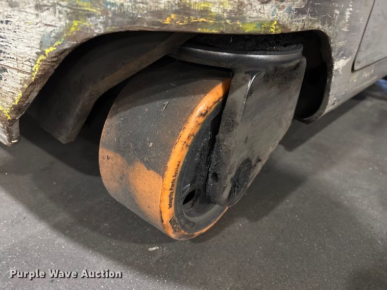 image for item DT2852 2018 Crown RM6025-45 reach truck