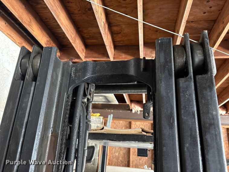 image for item DT2854 1997 Yale GLP065 forklift