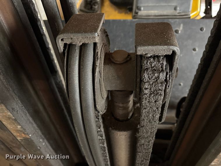 image for item DT2854 1997 Yale GLP065 forklift