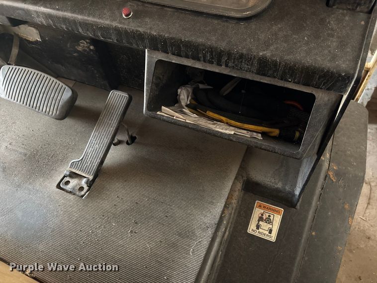 image for item DT2854 1997 Yale GLP065 forklift